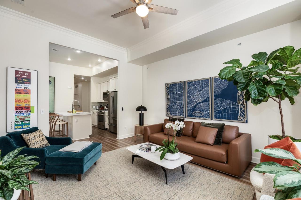 Apartment The Lumber Baron's Mansion: 2 King Suites, 2.5ba + Gym Detroit