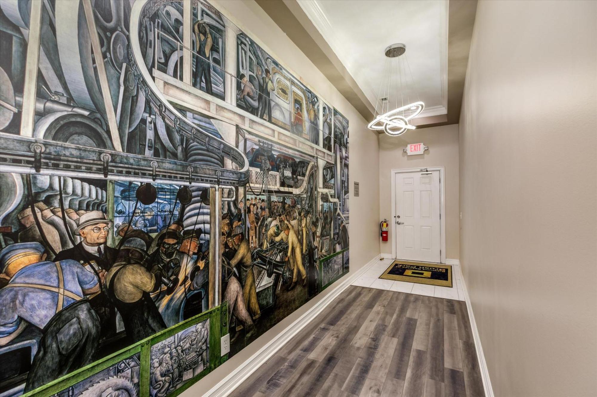 The Lumber Baron's Mansion: 2 King Suites, 2.5ba + Gym * Detroit